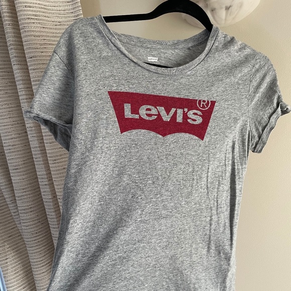 Levi's T-shirt - Picture 1 of 1